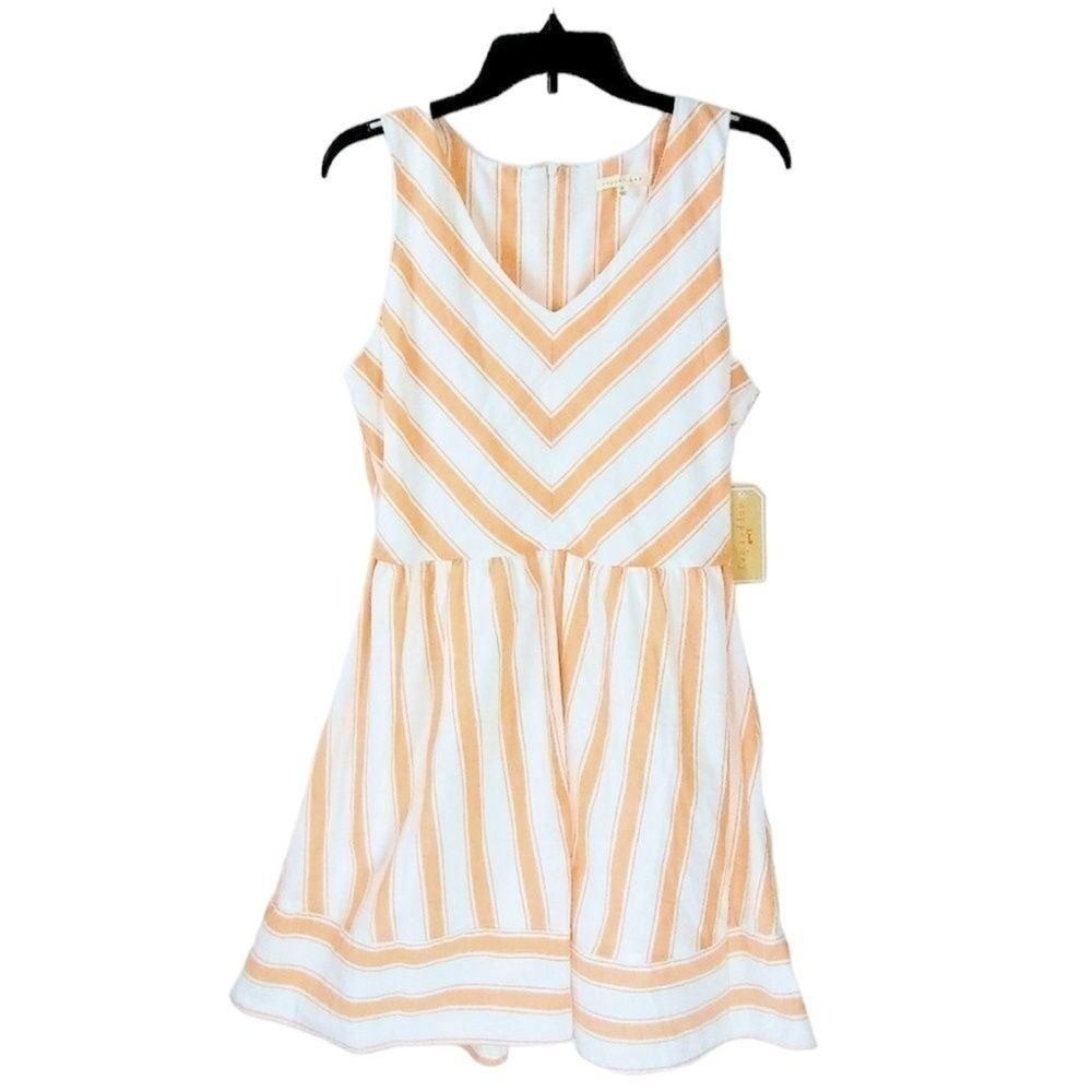 NEW COPPER KEY Chevron Stripe Sleeveless V Neck Summer Casual Medium Mid…